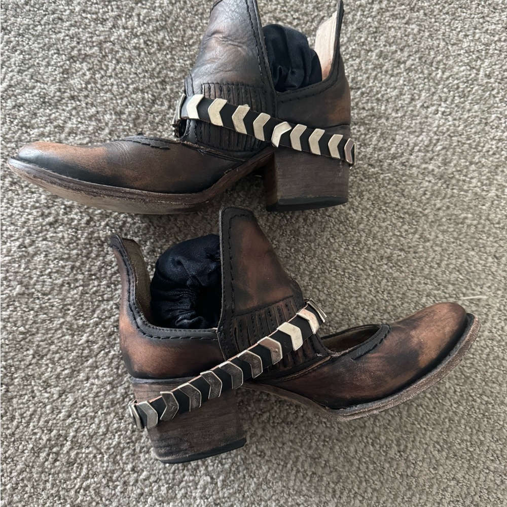 Freebird Blade size 8 Ankle Boots - Picture 7 of 16